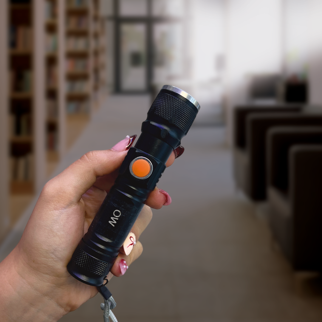LINTERNA USB METÁLICA LINTERNA USB METÁLICA